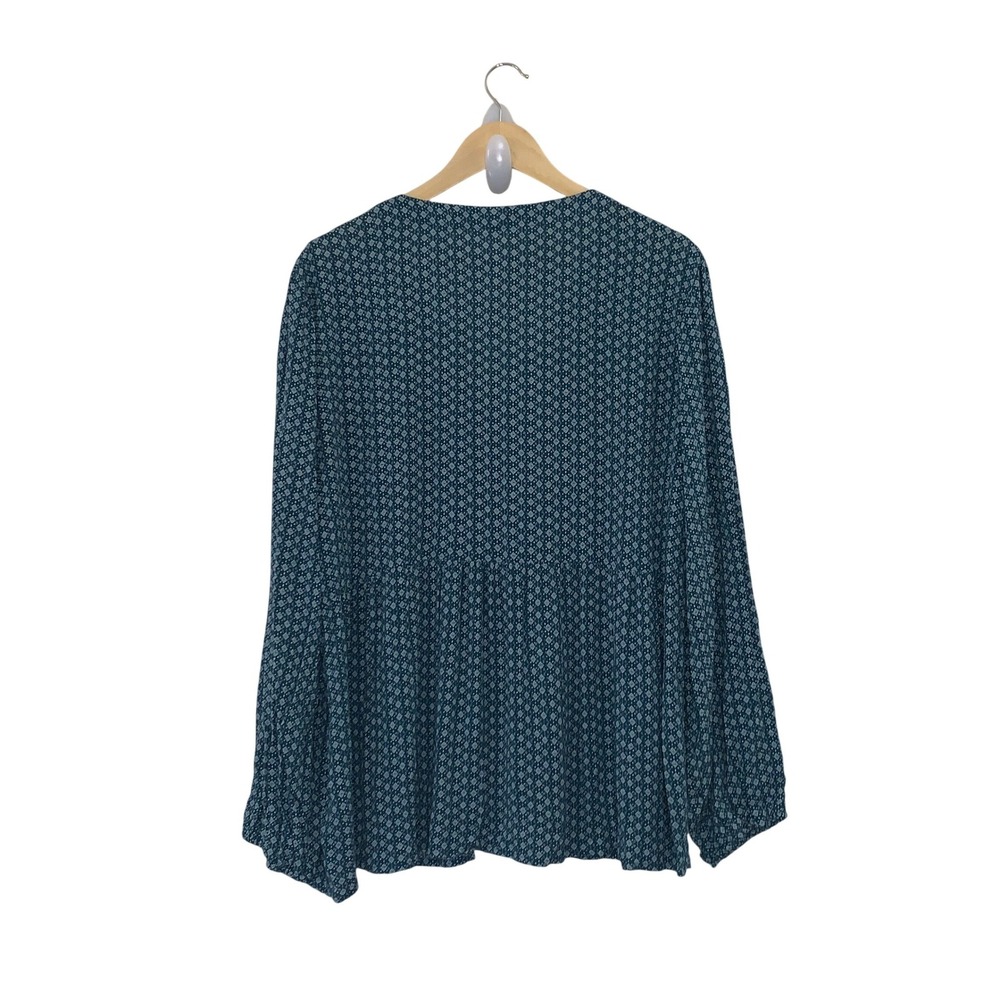 Maurices Womens XXL Teal Geometric Print Lace Detail Long Sleeve Blouse Top - Picture 4 of 10